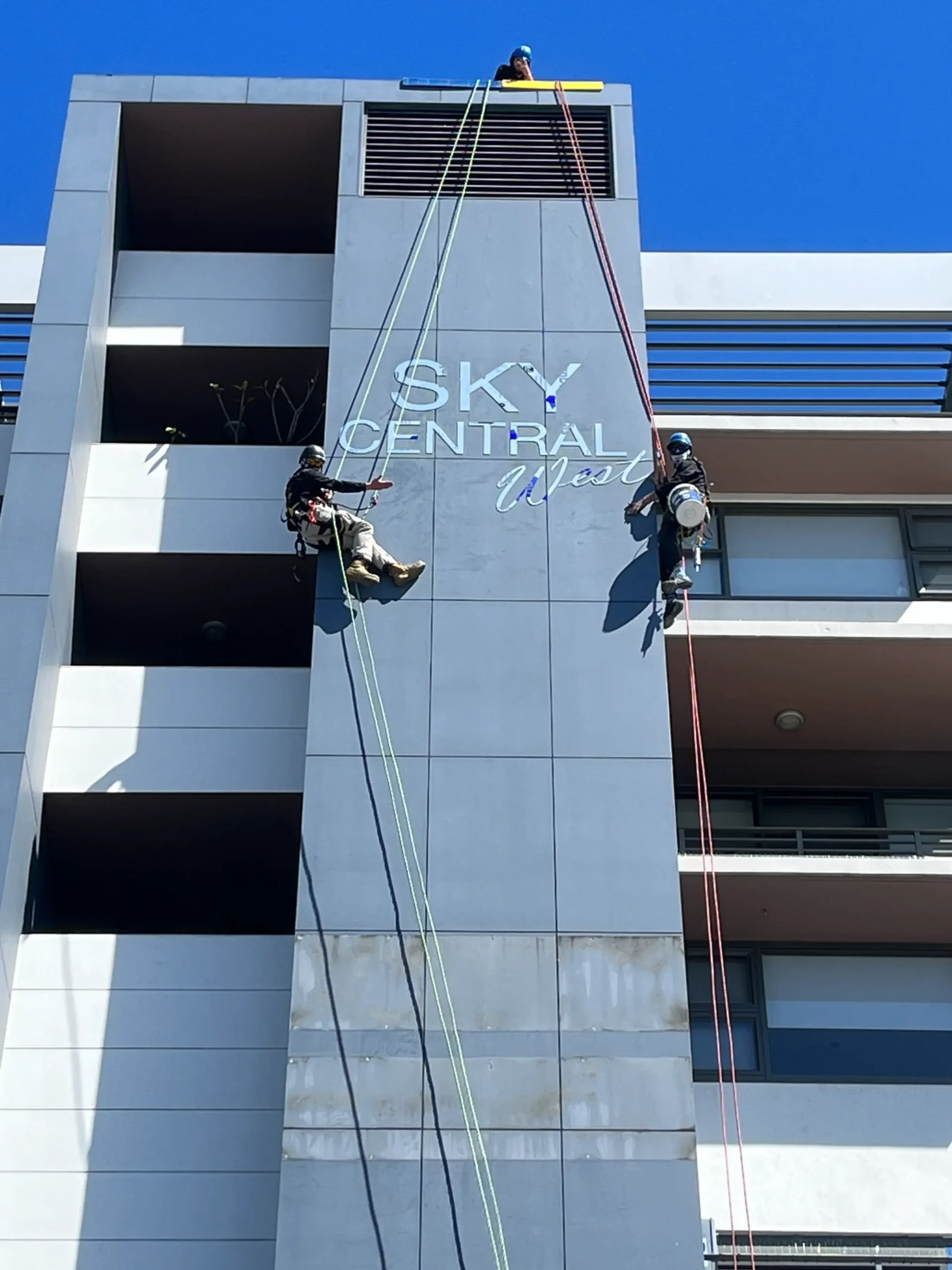 Sign install 12